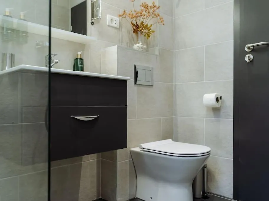 Central 10 Apartment - New Building & Parking Bucarest