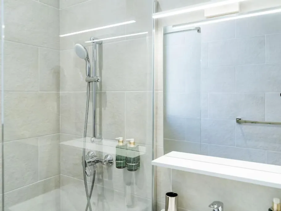 Central 10 Apartment - New Building & Parking Bucarest